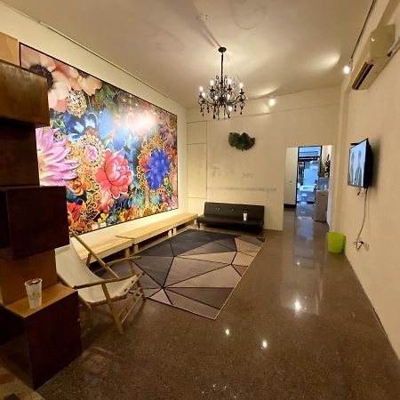 For Alice Hostel Хенгчун Экстерьер фото